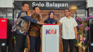 Di Tengah Arus Penumpang Nataru, KAI Manfaatkan Stasiun Solo Balapan sebagai Ruang Ekonomi UMKM