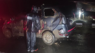 Ngeri, Longsor Tawangmangu Karanganyar Hantam Mobil Xenia, Kendaraan Terseret ke Pembatas Jalan