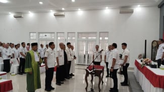 Akhir 2025, Bupati Karanganyar Rober Christanto Rotasi 81 Pejabat, Delapan Camat Berganti