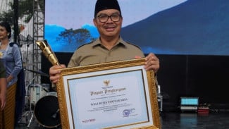 Purwokinanti Juara Nasional, Walikota Yogya Terima Penghargaan Upakarya Wanua Nugraha