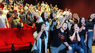 Keseruan Nonton Penerbangan Terakhir Bareng Pemerannya di Yogyakarta