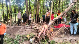 Warga Gondangrejo Geger, Jasad Pria Tanpa Identitas Ditemukan di Pinggir Sungai