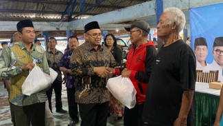 Pemkab Batang Salurkan Bantuan Pangan untuk 6.000 Nelayan Terdampak Cuaca Ekstrem