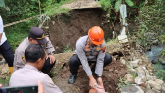 Jembatan Desa Klumpit Pati Ambrol, Polresta Pati Hadirkan Jembatan Merah Putih Presisi