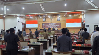 DPRD Demak Terima Raperda tentang Cadangan Pangan dan Perkawinan Anak dari Eksekutif