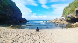 Hidden Gem Gunung Kidul! Pantai Torohuda, Surga Pasir Putih yang Masih Sepi Wisatawan