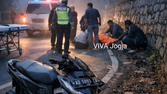 Tragedi Dini Hari di Tawangmangu, Motor Satu Keluarga Hantam Pagar, Ayah dan Anak Tewas