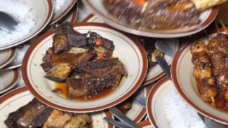 Koyor Samber Gledek Bikin Nagih! Spot Iga Murah Favorit di Jogja yang Selalu Ramai