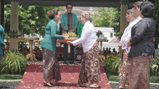 Ribuan Nasi Angkringan Gratis Meriahkan Mangayubagya 80 Tahun Sri Sultan HB X