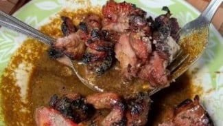 Sarapan Unik di Jogja: Sate Kambing Bumbu Kacang Pak Meyet yang Buka Sejak Pagi