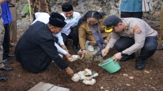Peletakan Batu Pertama GPdI Balong, Bupati Gunungkidul Teguhkan Komitmen Toleransi dan Kehidupan Berbasis Kebersamaan