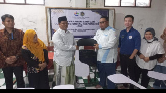 Dukung Fasilitas Belajar, Yayasan Bina Keluarga Sehat Sejahtera Beri Bantuan CSR Kursi di Sapuran
