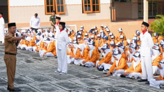 Menanamkan Wawasan Kebangsaan, Kesbangpol Goes to School di SMPN 4 Sentolo