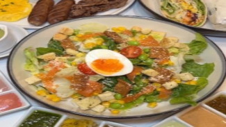 Salad Estetik Dekat Tugu Jogja! Sehat, Fresh, Tapi Tetap Bikin Ketagihan