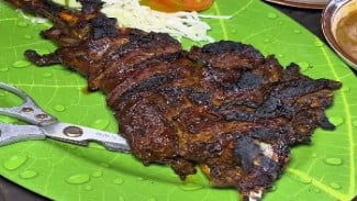 Tengkleng Hohah Jogja: Sarangnya Pecinta Kambing, Sate Klathak Jumbo dan Paha Bakar Ini Bikin Kalap