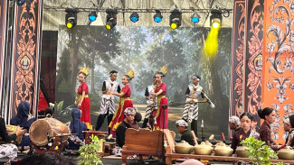 Semangat Siswa SMPN 4 Batang Lestarikan Budaya Lewat Ketoprak di Gelar Budaya IV