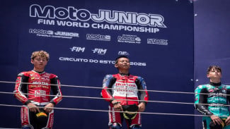 Kiandra Ramadhipa Persembahkan Kemenangan Bersejarah di Moto3 Junior Estoril