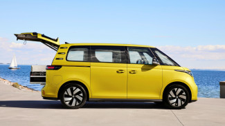Volkswagen Indonesia Hadirkan SmartDeck di ID. Buzz Icon Collection untuk Liburan Sekolah dan Road Trip Keluarga