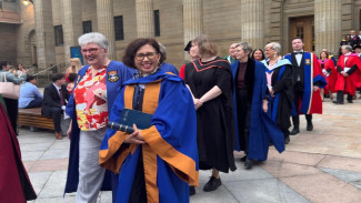 Rektor UGM Ova Emilia Terima Doktor Honoris Causa dari University of Dundee