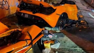 McLaren Milik YouTuber Andra ST Terbelah Dua Hantam Tiang Listrik di Sukoharjo, Polisi Selidiki Penyebab Kecelakaan