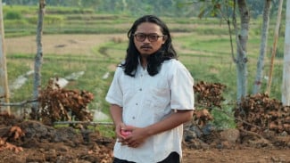 Umar Haen Angkat Ironi Hilangnya Ruang Publik Lewat Lagu “Tak Jadi Main Bola”