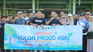 Wabup Kulonprogo Dorong Budaya Bersih Lewat Gerakan Kurve Jumat di Pasar Dekso