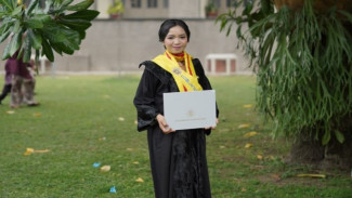 Yesita Vera Saraswati, Doktor Termuda UGM dengan Riset Genetik Ayam Lokal