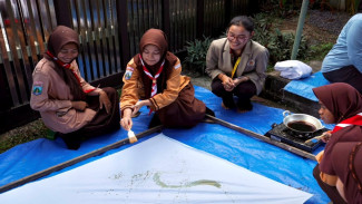 Mahasiswa UGM Dorong Desa Tampo Jadi Pusat Batik Inklusif bagi Difabel