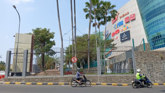 Pagar Pakuwon Mall Sleman: Klarifikasi Isu, Estetika, dan Dinamika Ekonomi Lokal