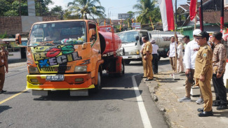Pemkab Gunungkidul Intensifkan Distribusi Air Bersih, 37 Tangki Disalurkan ke Rongkop Hadapi Kemarau Panjang
