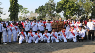 Semangat Baru Peserta Didik MTsN 1 Kulonprogo: Nilai Kehidupan dari Upacara Bendera