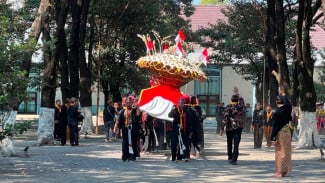 Gunungan Grebeg Mulud Jadi Rebutan Warga di Masjid Agung Solo, Ludes dalam Hitungan Detik