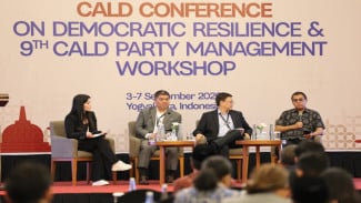 Forum CALD 2026 di Yogyakarta, Andi Widjajanto Soroti Jalur Legal Kemunduran Demokrasi dan Anomali Kepuasan Publik