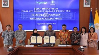 Schneider Indonesia Hibahkan Panel Listrik, UGM Perkuat Infrastruktur Energi untuk Pendidikan dan Riset