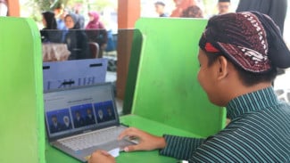 Demokrasi Digital di Kulonprogo, Ribuan Pelajar Ikuti Pemilos e-Voting