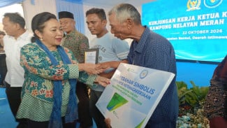 Tiga Kali Datangi Kampung Nelayan Poncosari, Titiek Soeharto Punya Pesan Tegas!
