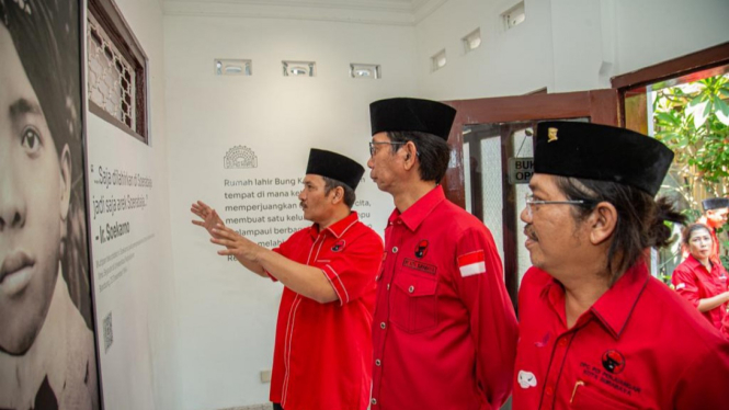 PDIP Kota Jogja mengunjungi Museum HOS Tjokroaminoto.