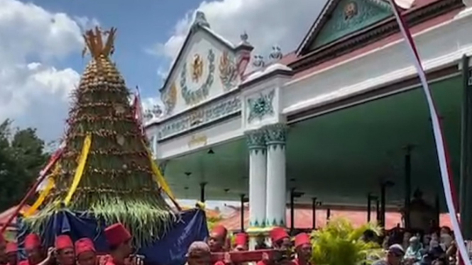 Gunungan Grebeg Mulud Kraton Yogya