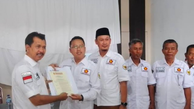 Setiawan Dibroto (Kopiah Hitam) PAW Lintas Dapil Gerindra