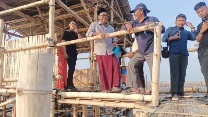 Calon wakil wali kota Semarang Joko Santoso di Tambaklorok