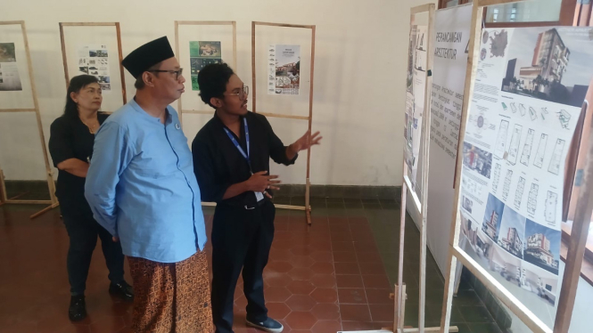 Cawawali Joko Santoso Mengunjungi Pameran Arsitektur Tapak Kala