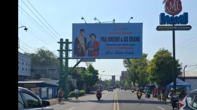 Baliho Penyambutan Jokowi