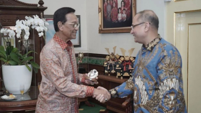 Sri Sultan Hamengku Buwono X menerima kunjungan Sandeep Chakravorty