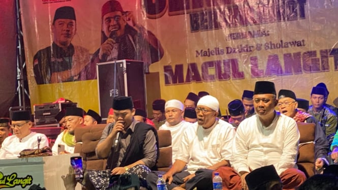 Ngaglik Bersholawat bersama Jamaah Macul Langit untuk Harda-Danang