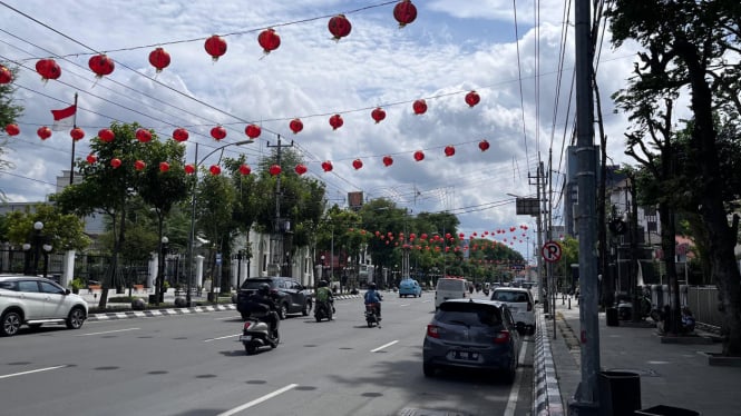 Lampion di Jalan Pemuda Semarang