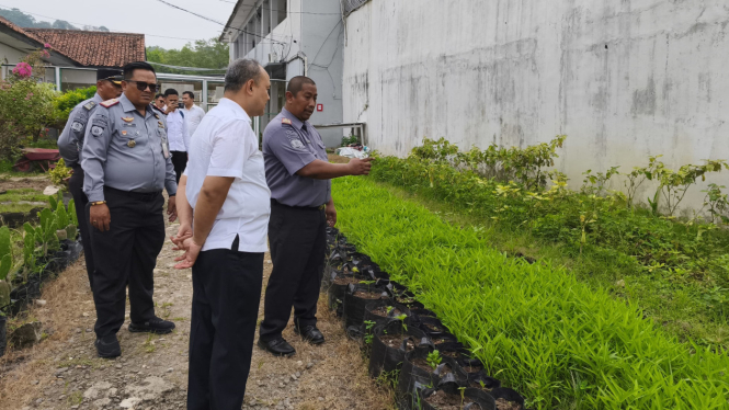 Ditjenpas  Ceno Hersusetiokartiko, di Lapas Nusakambangan