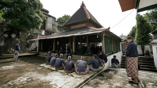 Pemda DIY berziarah di makam leluhur yang berjasa bagi berdirinya DIY.