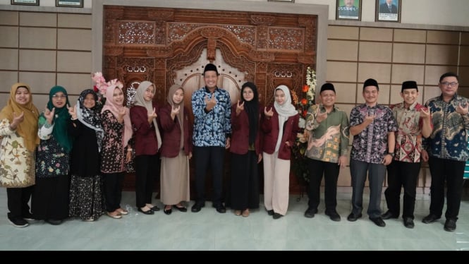 Jajaran rektorat IAIN Kudus foto bersama Duta IFCE sebelum ke Malaysia