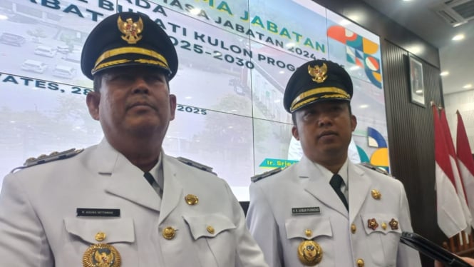 Bupati Kulonprogo Agung Setyawan dan wakilnya Ambar Purwoko