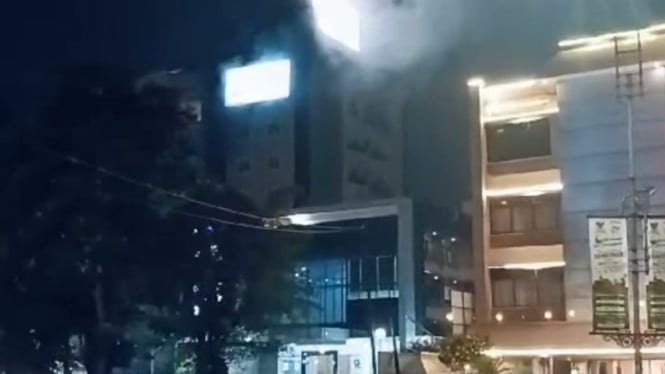 Hotel Grand HAP Solo terbakar